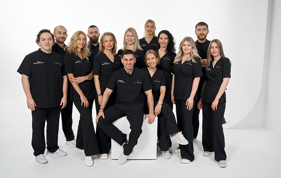 Преемственность целых поколений врачей, слияние опыта и профессионализма, выверенных методик и новаторских идей — то, что помогает клинике развиваться и ещё эффективнее реализовать желания пациентов.